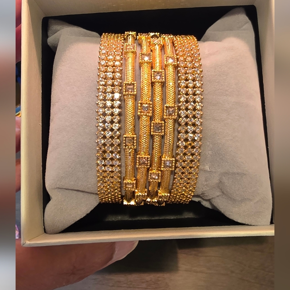 SOLD-Tesoro Elegant Artificial Gold Bangles Set